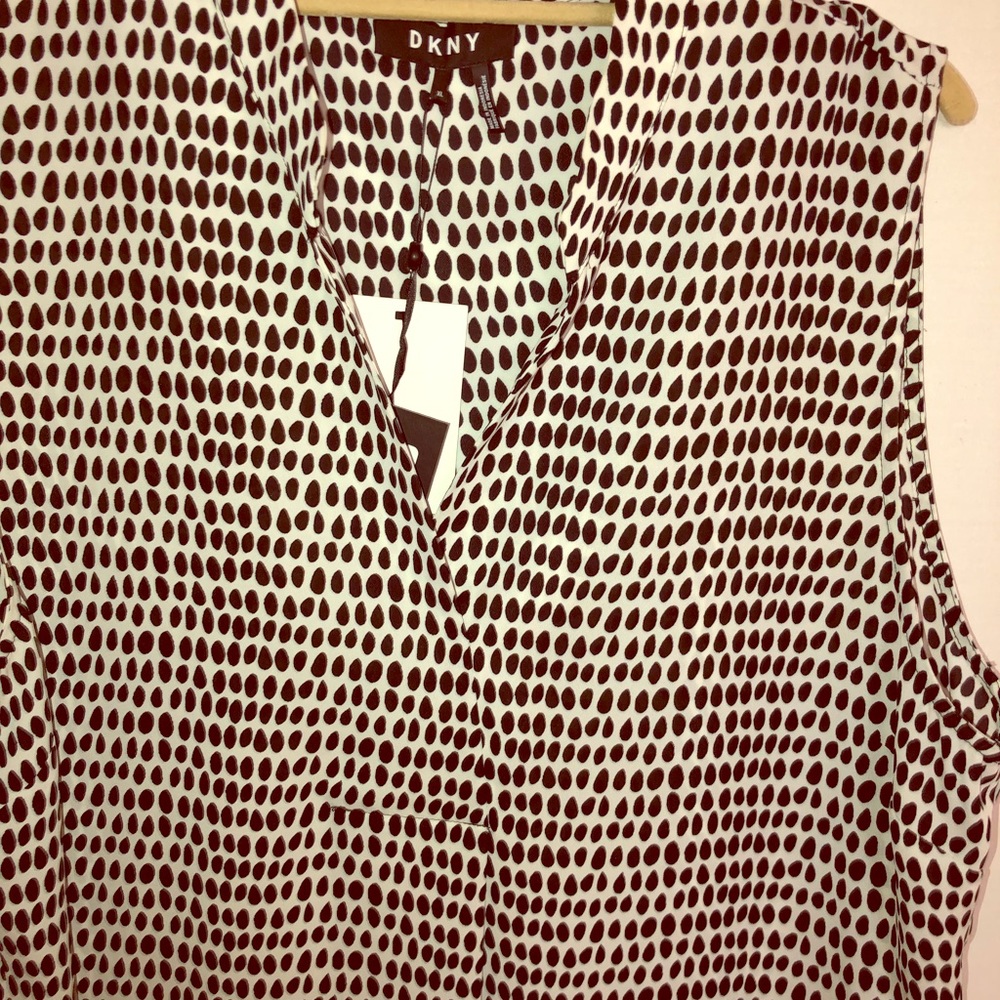 DKNY sleeveless blouse xl